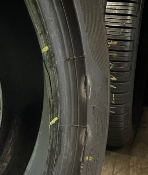 275 30 ZR 20 97Y XL Pirelli P Zero * Runflat PZ4 M562 DOT19 5MM+