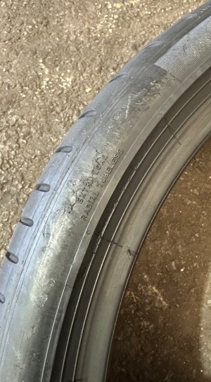 255 35 R 21 98Y Pirelli P Zero PZ4 MO-S PNCS 4.5mm+ R235 DOT23
