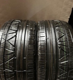 285 30 ZR 19 98W XL Nitto Invo 6.5mm+ DOT2120 NEW TYRES S466