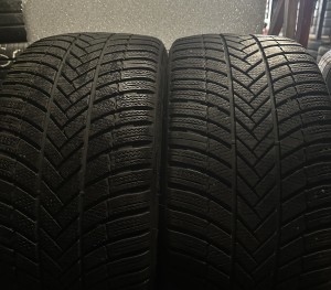 245 35 R 19 93W XL Bridgestone BLIZZAR LM005 M+S WINTER 5mm+ R675 DOT22